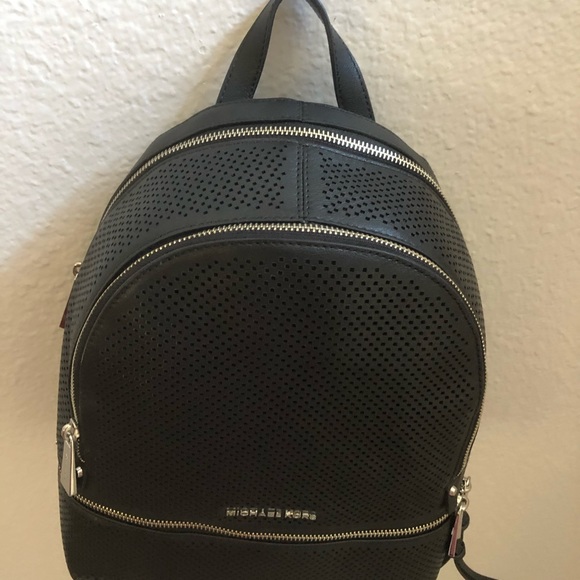 Michael Kors rhea zip perforated leather black - Picture 4 of 16